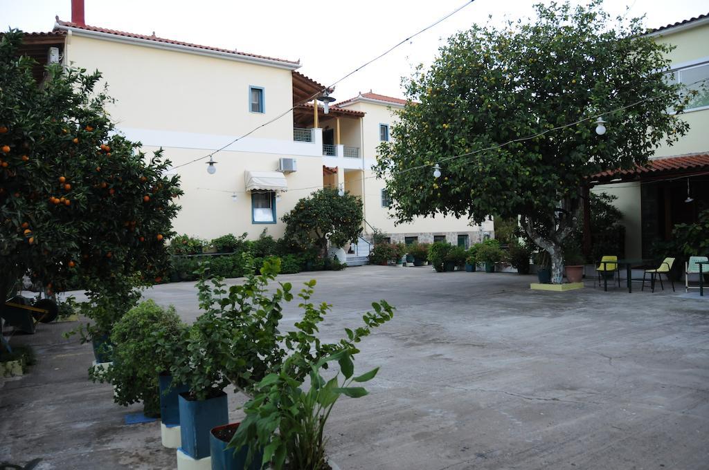 Costa-Rini Hotel Leonídion Exteriér fotografie