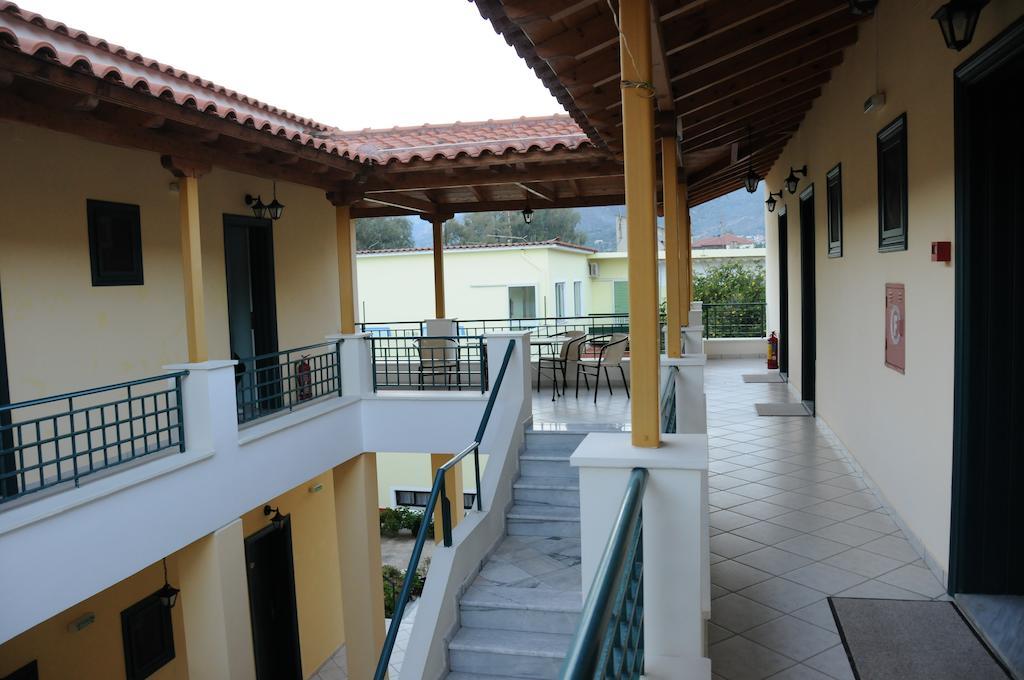 Costa-Rini Hotel Leonídion Exteriér fotografie