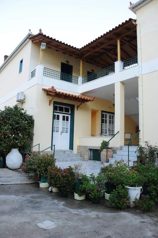 Costa-Rini Hotel Leonídion Exteriér fotografie